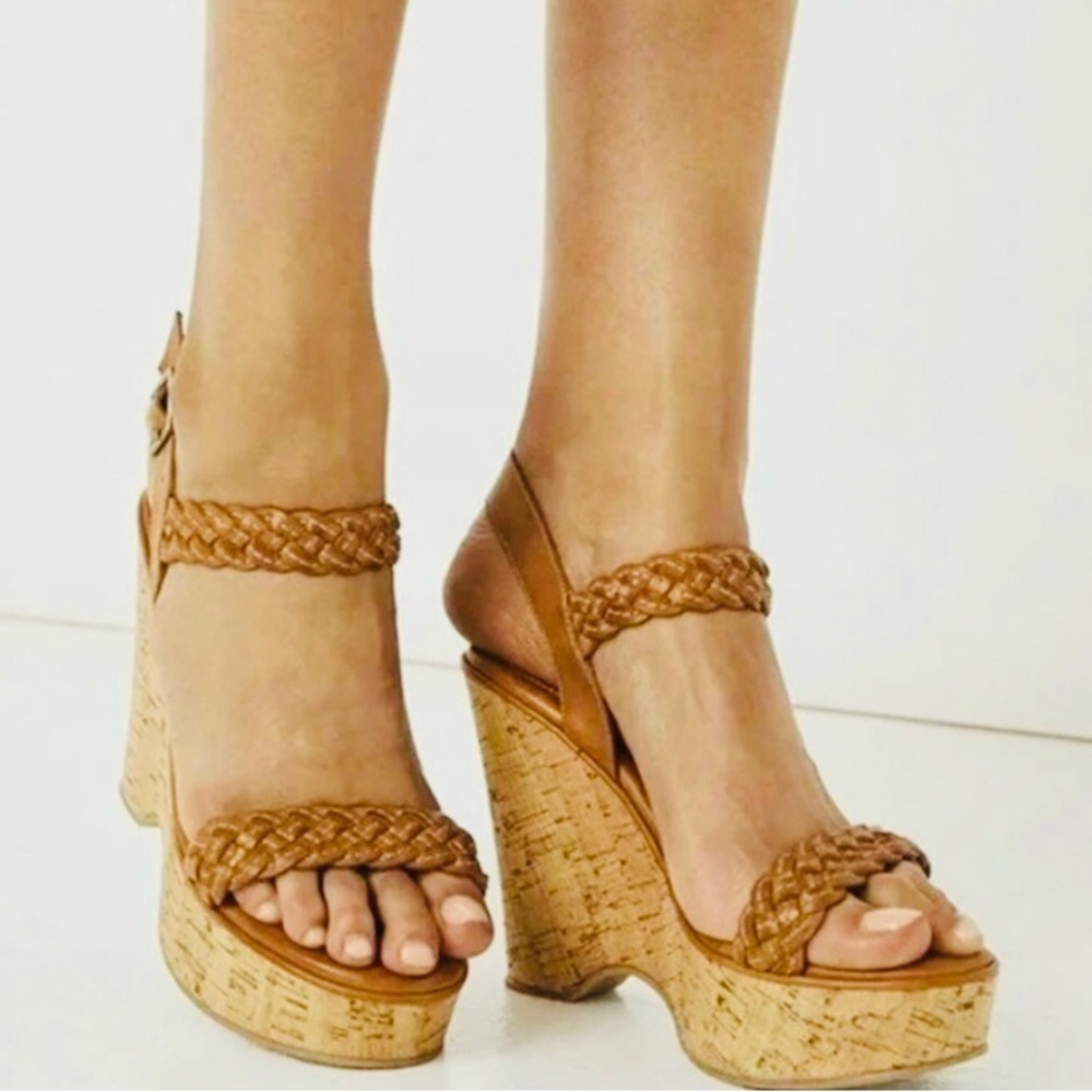 Improved Aquarius Sandals